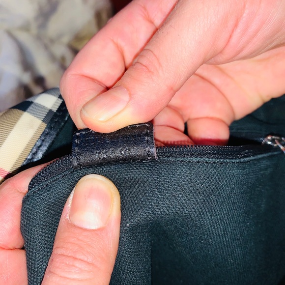 AUTHENTIC 💯 BURBERRY TOTE💥 - Picture 4 of 9